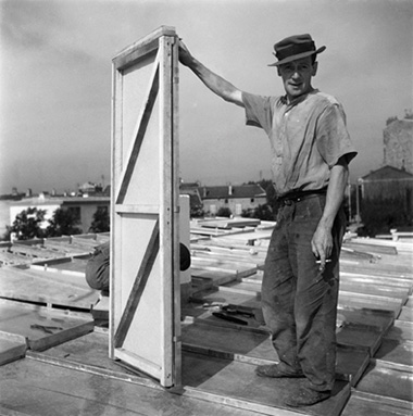 Photographies à l’œuvre, enquêtes et chantiers de la reconstruction dans le nord-est parisien © Henri Salesse Photographies à l’œuvre, enquêtes et chantiers de la reconstruction dans le nord-est parisien © Henri Salesse